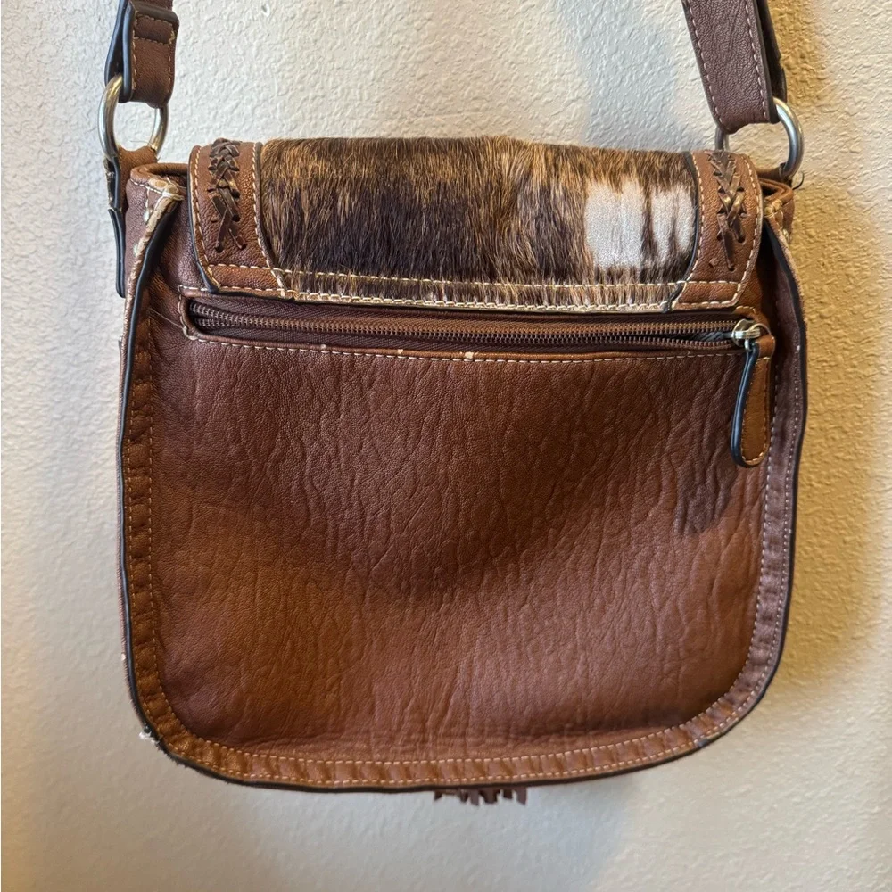 Blazin Roxx Brown and Tan Crossbody Bag - Picture 2 of 6